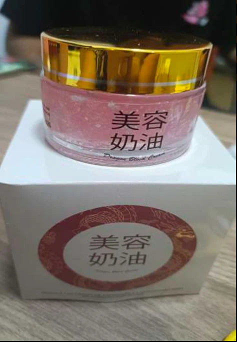 Crema Hidratante Para El Rostro - Dragon Blood Cream
